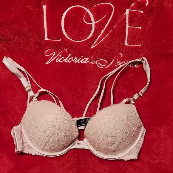 Bra - Picture 1 of 3